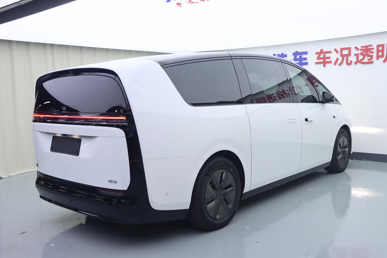 Lixiang (Li Auto) Mega 2025 thumb 4