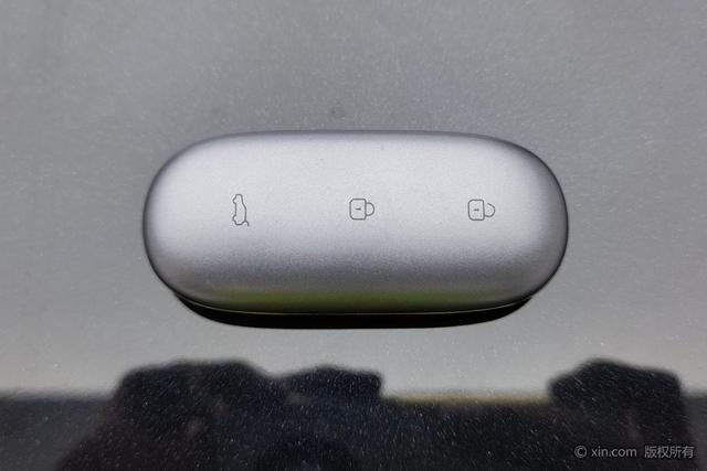 Lixiang (Li Auto) L8 2024 thumb 4