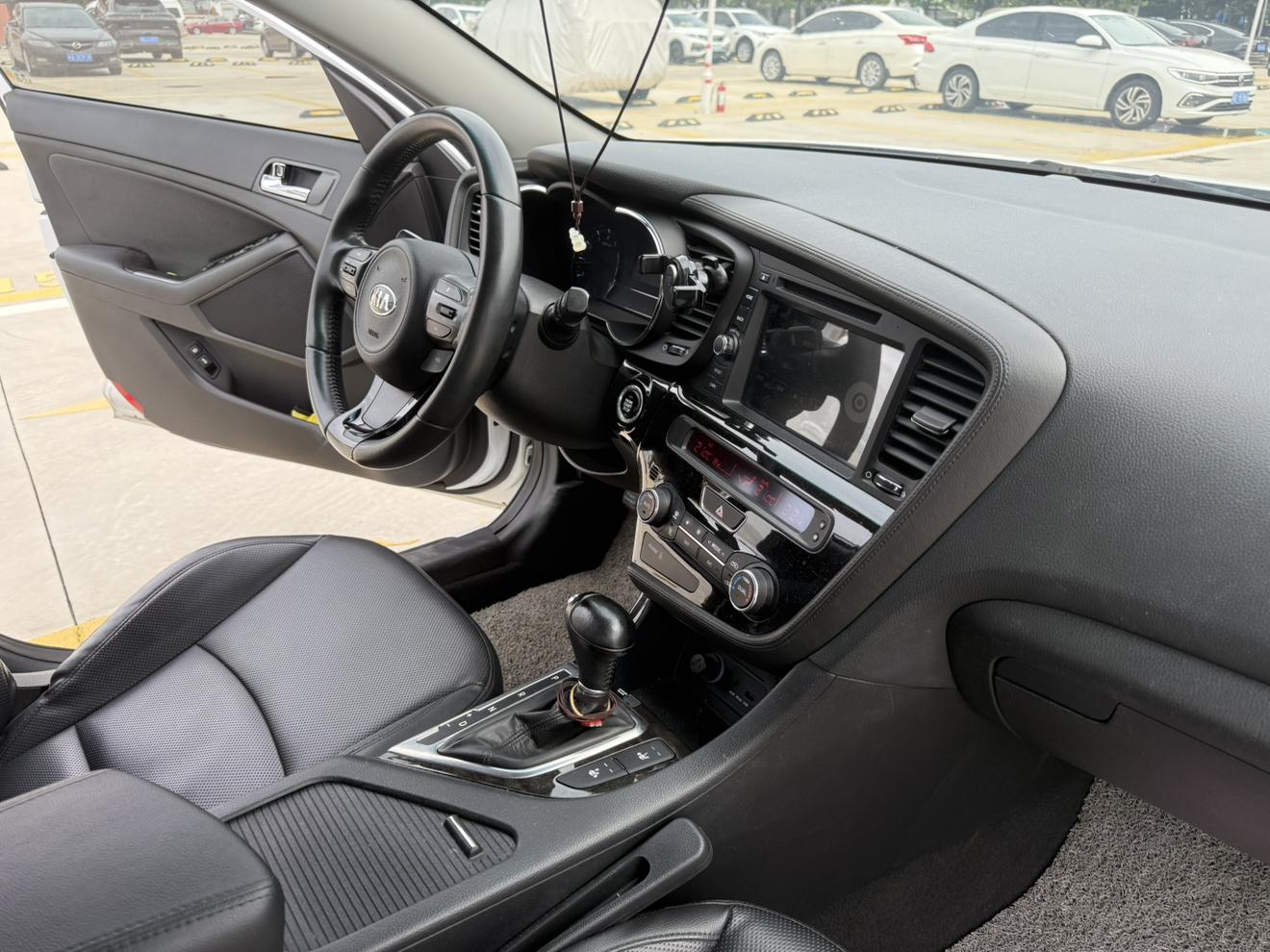 Kia K5 2015 thumb 5