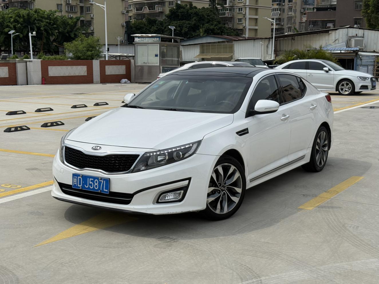 Kia K5 2015 thumb 10