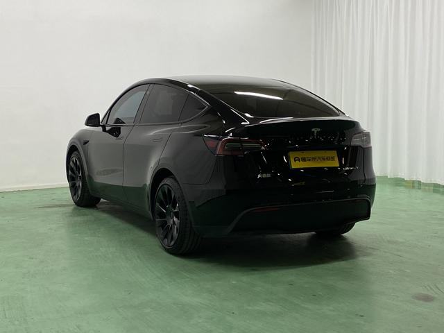 Tesla Model Y 2022 thumb 3
