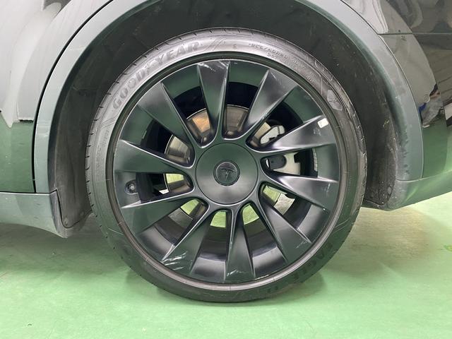 Tesla Model Y 2022 thumb 7