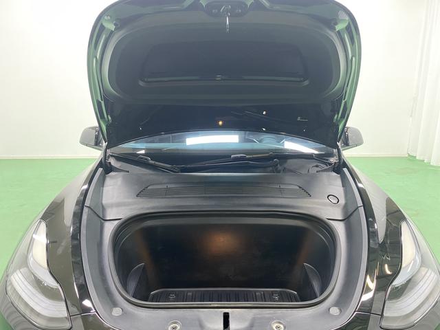 Tesla Model Y 2022 thumb 8