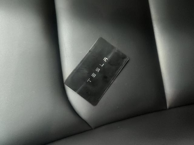 Tesla Model Y 2022 thumb 9