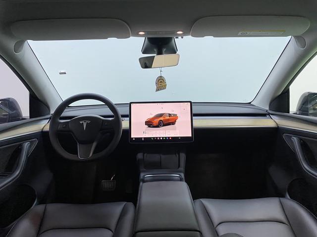 Tesla Model Y 2022 thumb 12