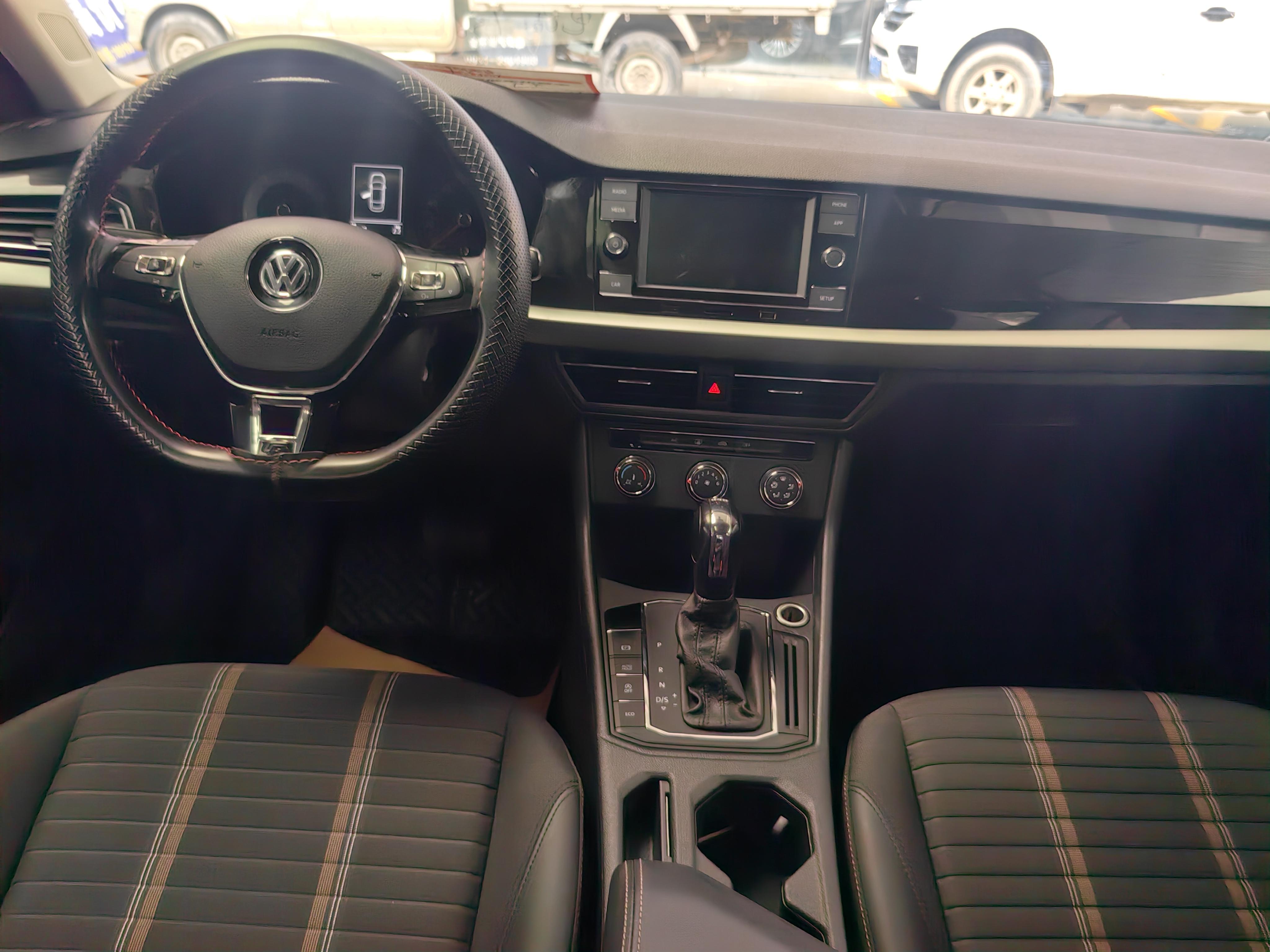 Volkswagen Lavida XR 2019 thumb 4