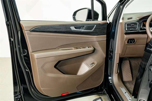 Volkswagen Viloran 2024 thumb 12
