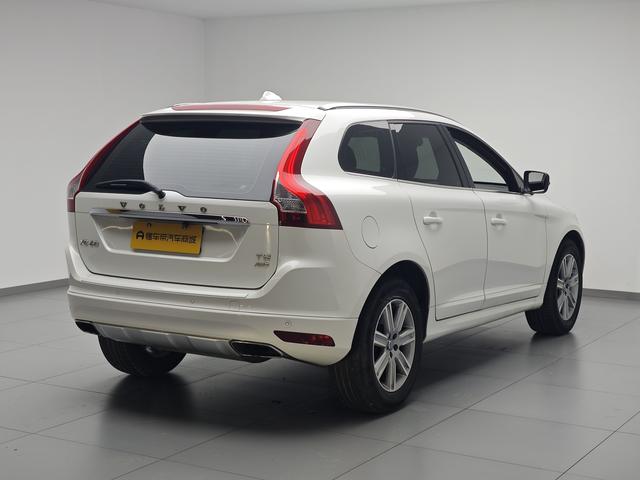 Volvo XC60 2017 thumb 5