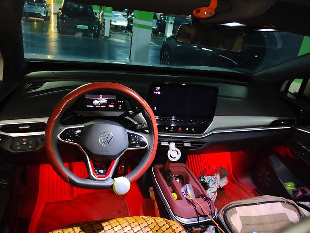 Volkswagen ID.4 2021 thumb 3