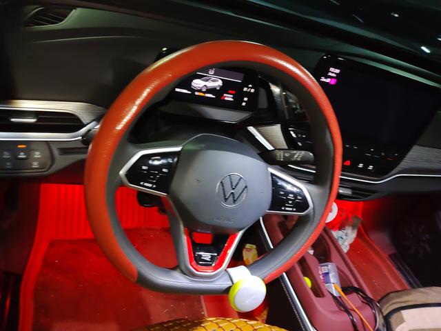 Volkswagen ID.4 2021 thumb 5