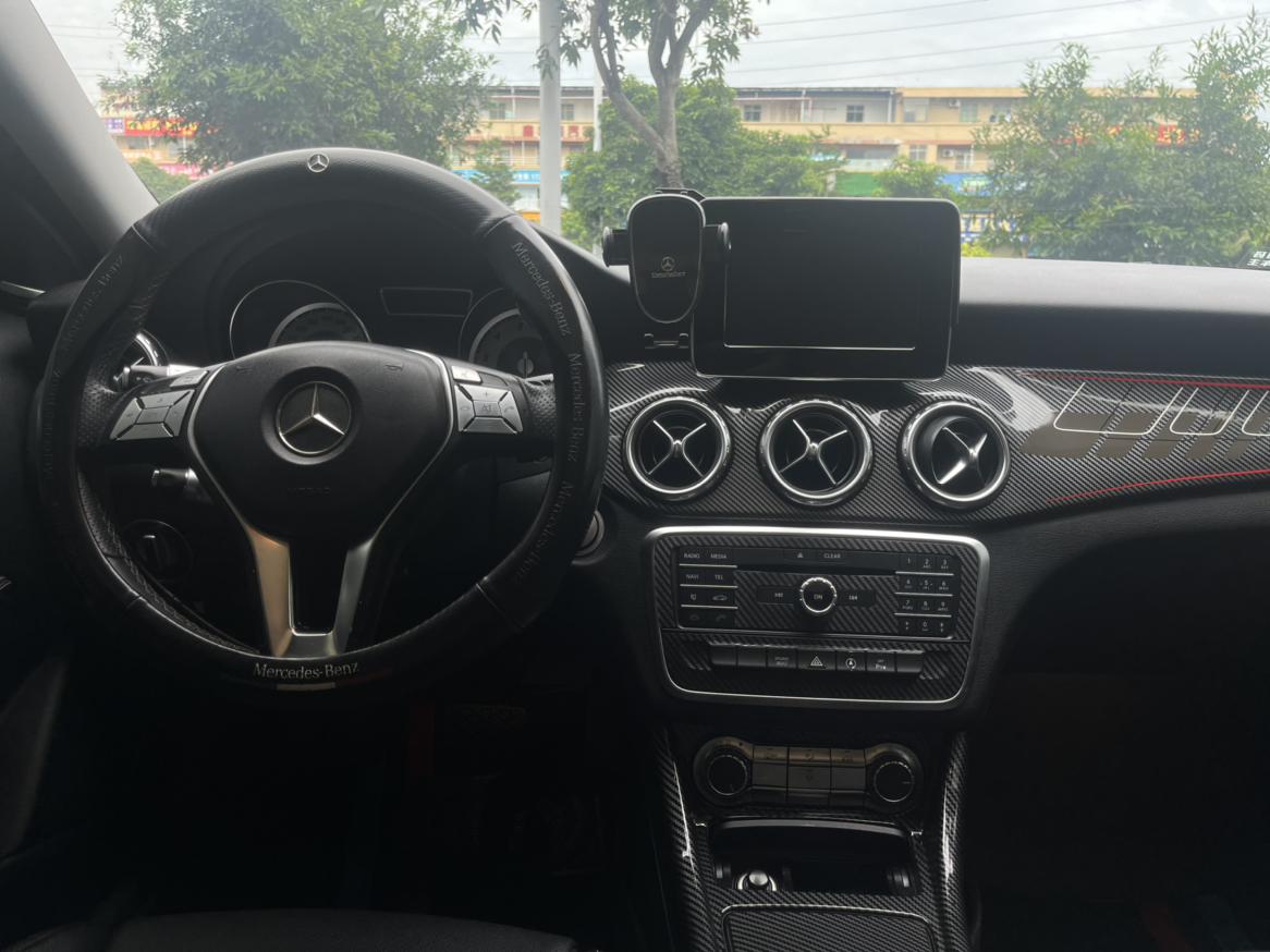 Mercedes-Benz GLA 2016 thumb 4