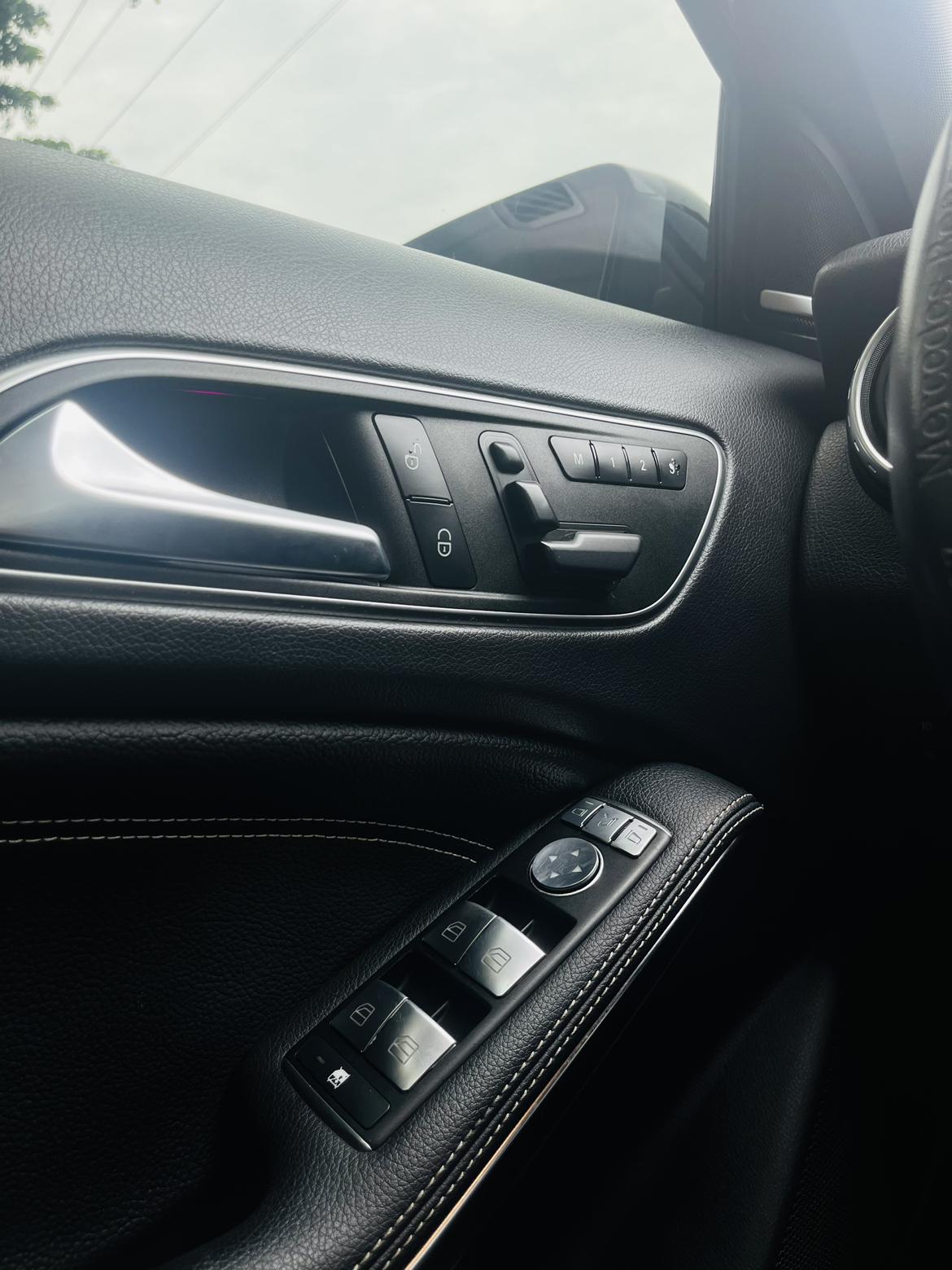 Mercedes-Benz GLA 2016 thumb 8