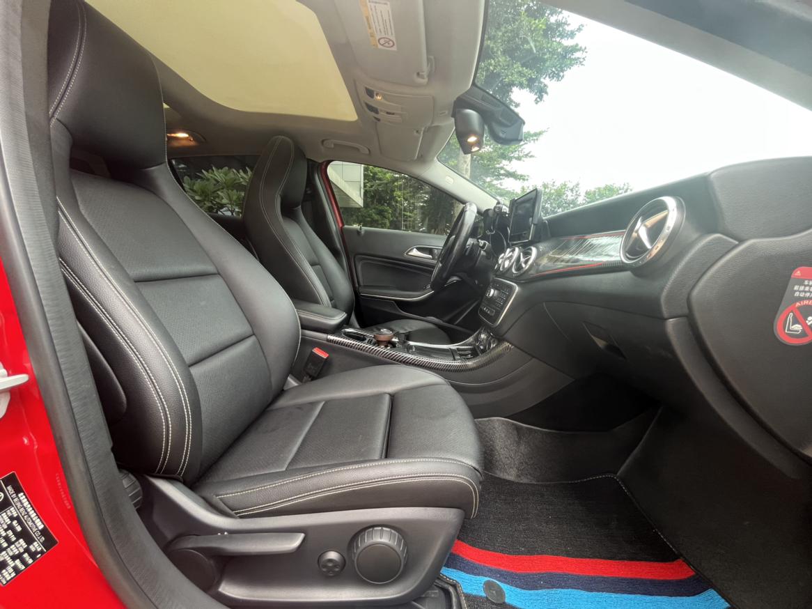 Mercedes-Benz GLA 2016 thumb 9