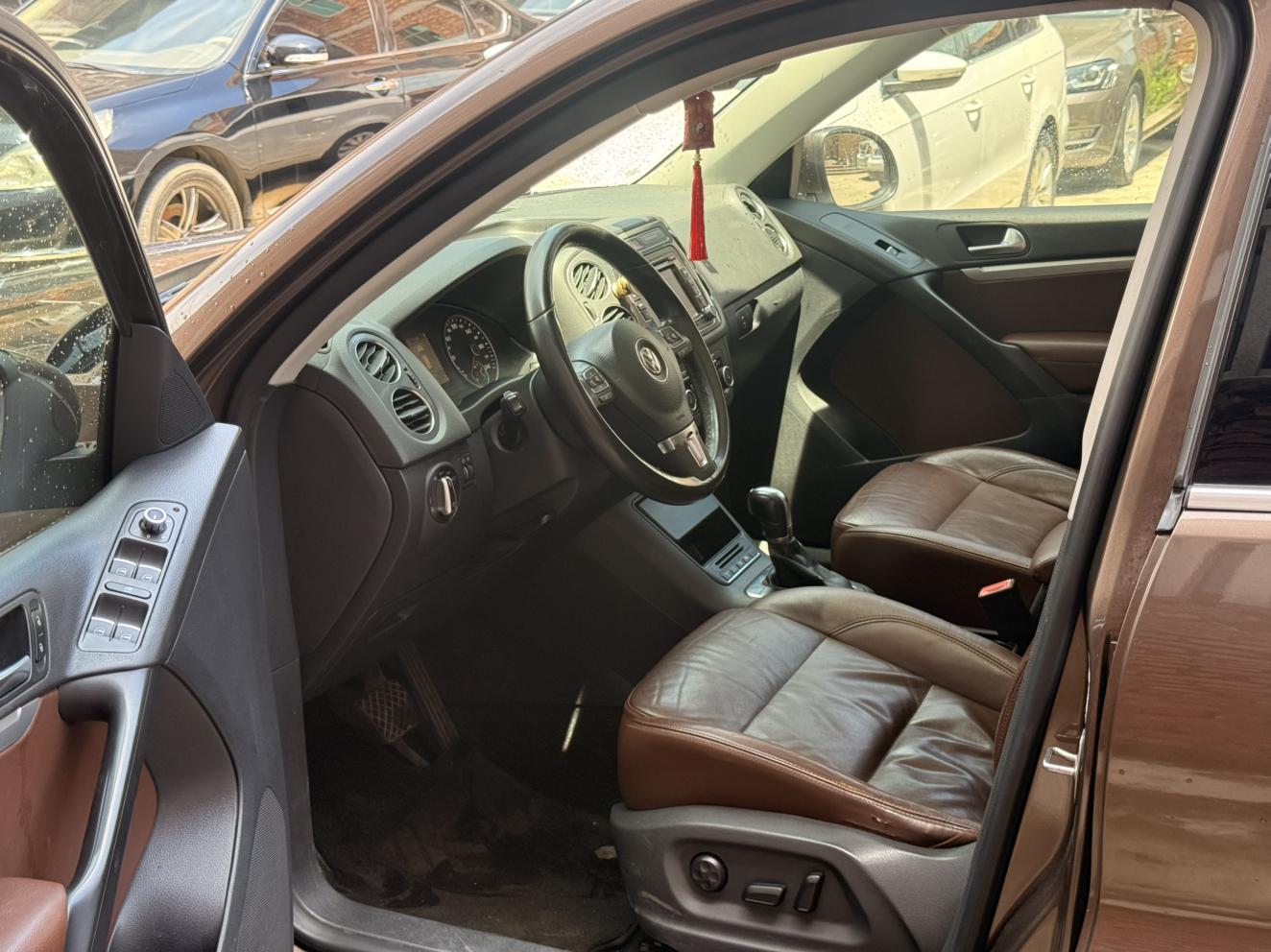 Volkswagen Tiguan 2012 thumb 5