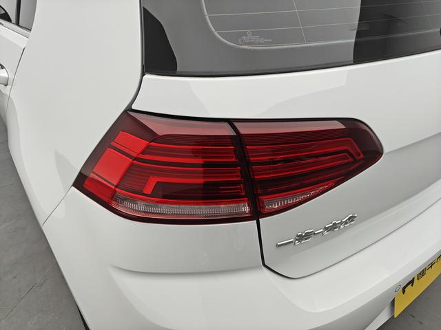 Volkswagen Golf Sportsvan 2020 thumb 11
