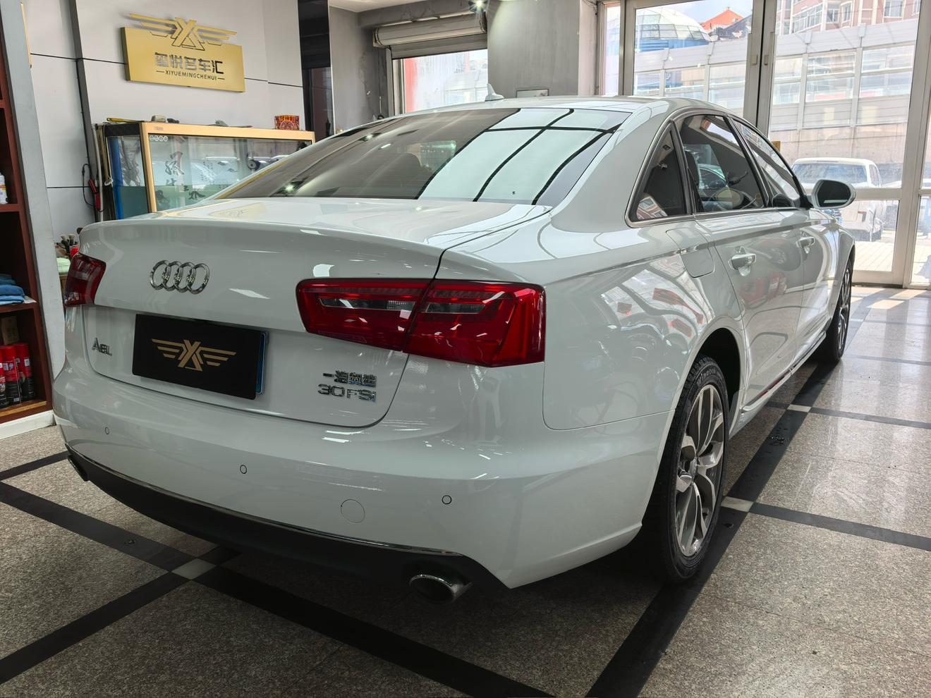 Audi A6 2014 thumb 3