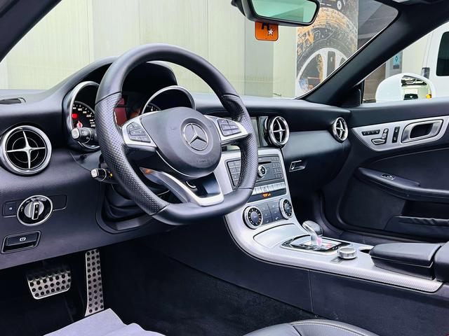 Mercedes-Benz SLC 2016 thumb 12