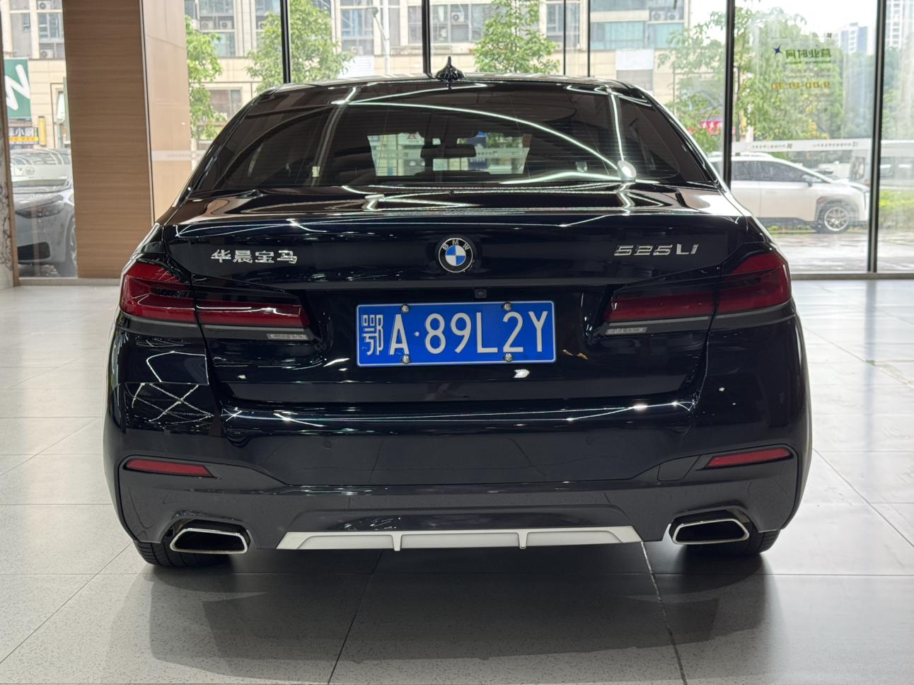 BMW 5 серии 2022 thumb 3