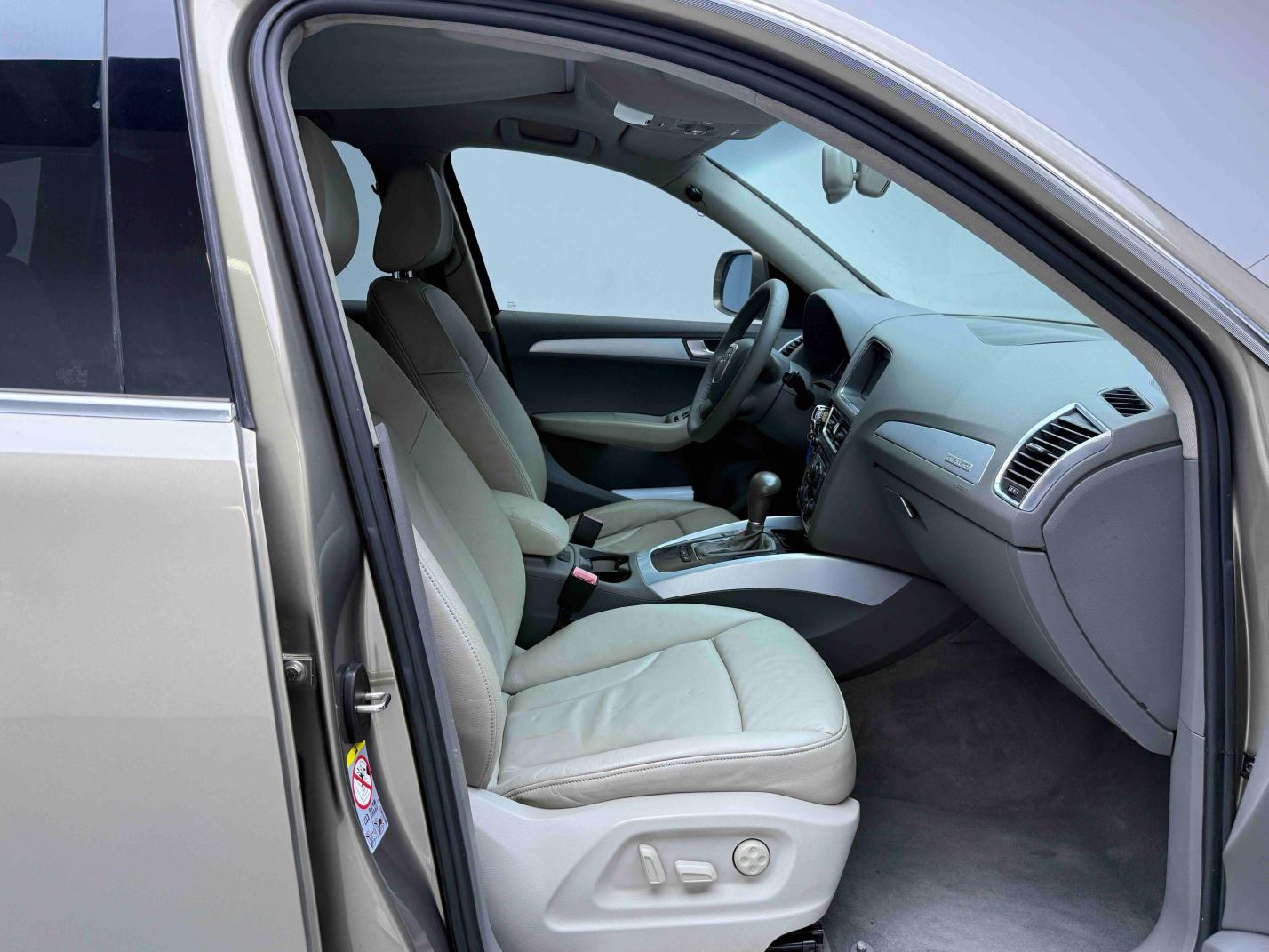 Audi Q5 2012 thumb 7