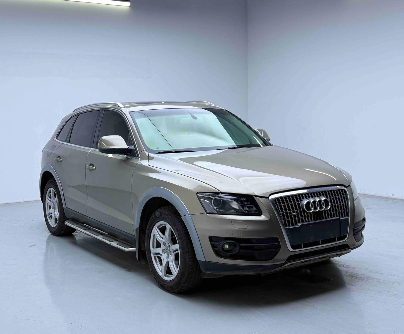 Audi Q5 2012 thumb 10