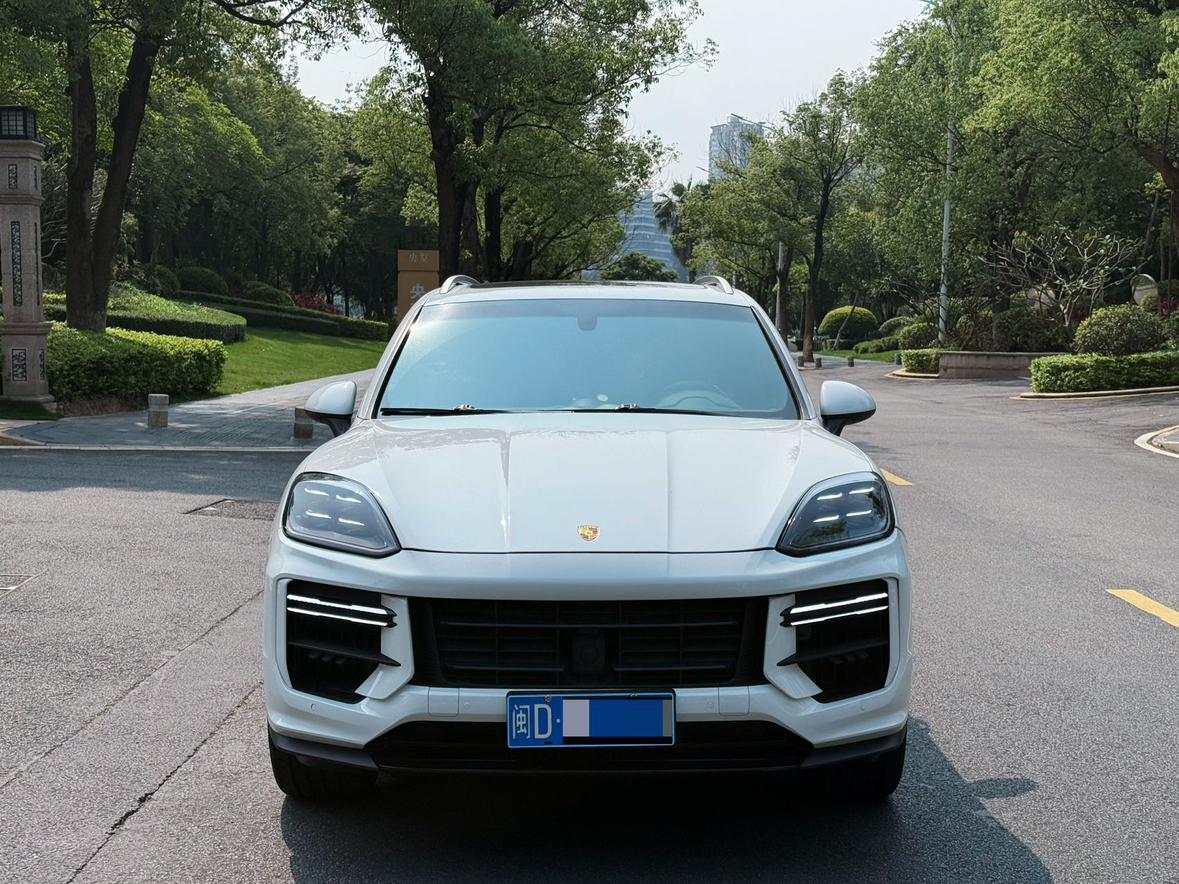 Porsche Cayenne 2011 thumb 12