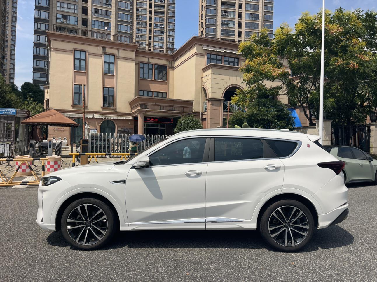 JETOUR X70 PLUS 2021 thumb 2