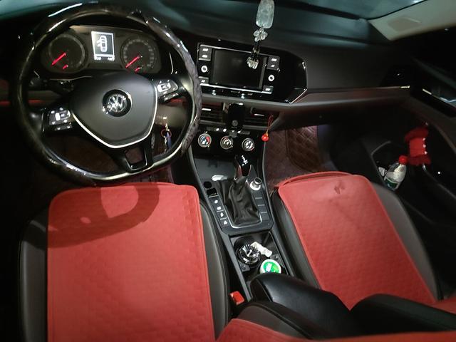 Volkswagen Sagitar 2019 thumb 3