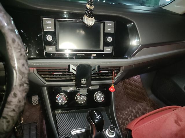 Volkswagen Sagitar 2019 thumb 6