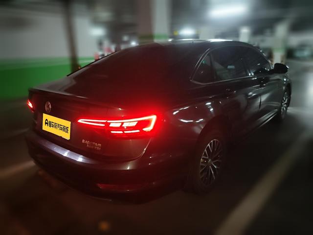Volkswagen Sagitar 2019 thumb 12