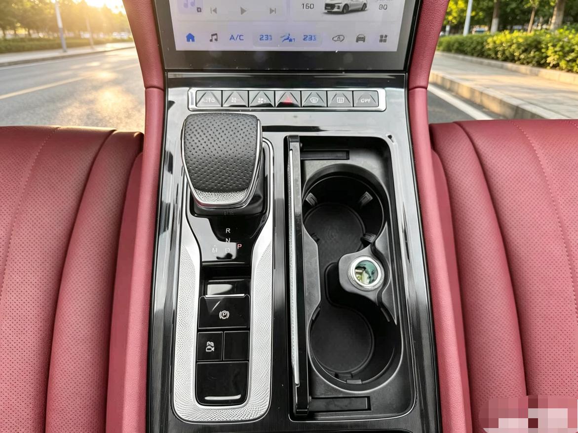 Hongqi H5 2023 thumb 10