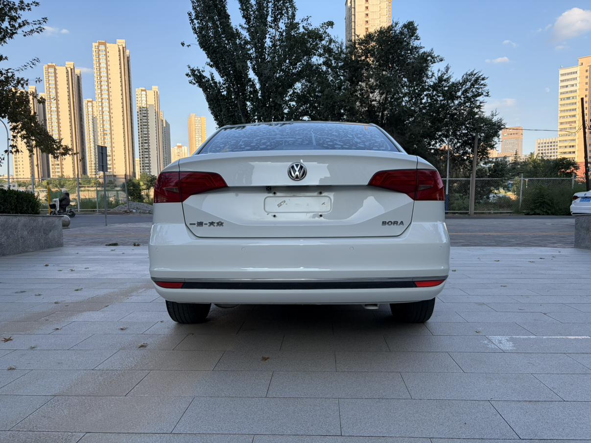 Volkswagen Bora 2016 thumb 3