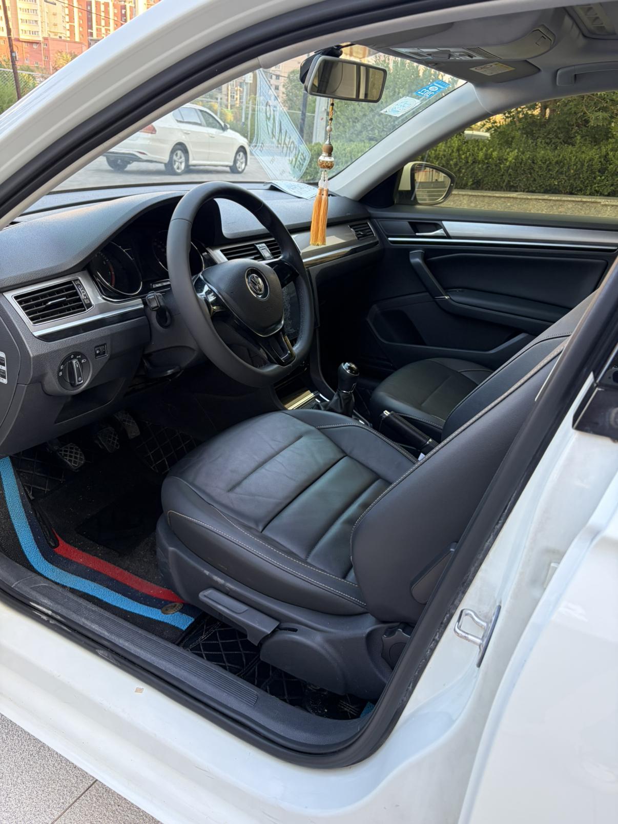 Volkswagen Bora 2016 thumb 6