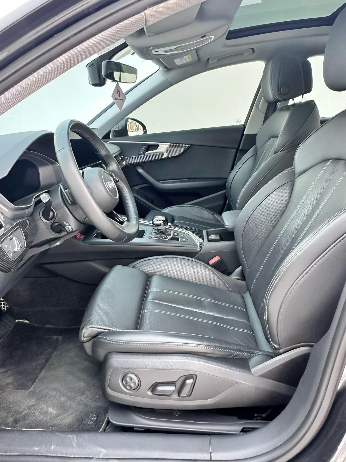 Audi A4 2020 thumb 6