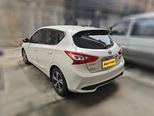 Nissan Tiida 2019 thumb 2