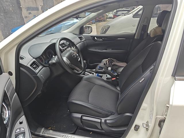 Nissan Tiida 2019 thumb 8