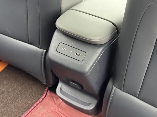 Lynk & Co Z20 2025 thumb 9