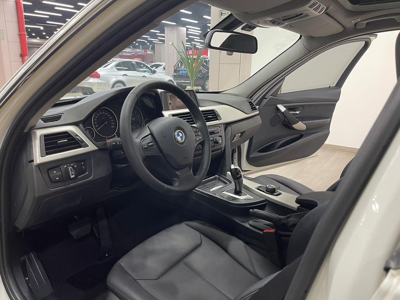 BMW 3 серии 2015 thumb 6
