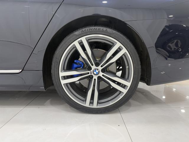 BMW 7 серии 2018 thumb 7
