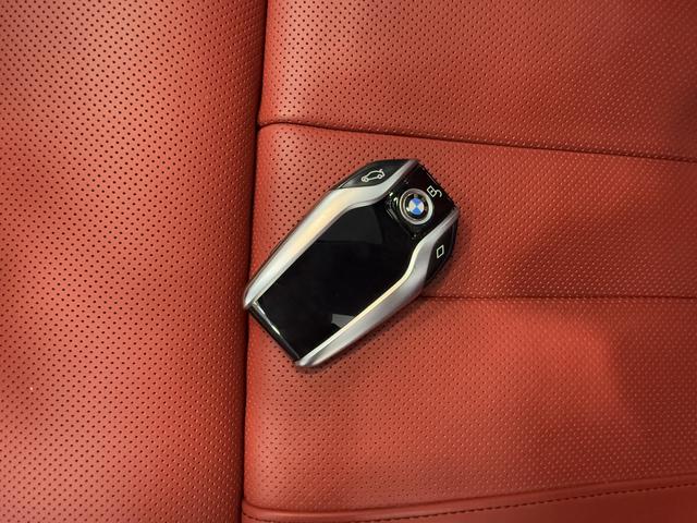 BMW 7 серии 2018 thumb 9