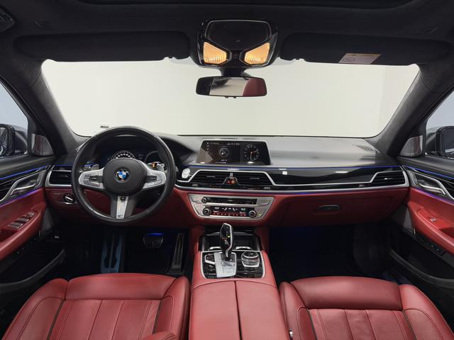 BMW 7 серии 2018 thumb 12