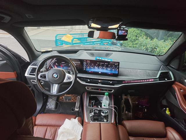 BMW X7 2023 thumb 3