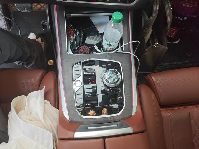 BMW X7 2023 thumb 7