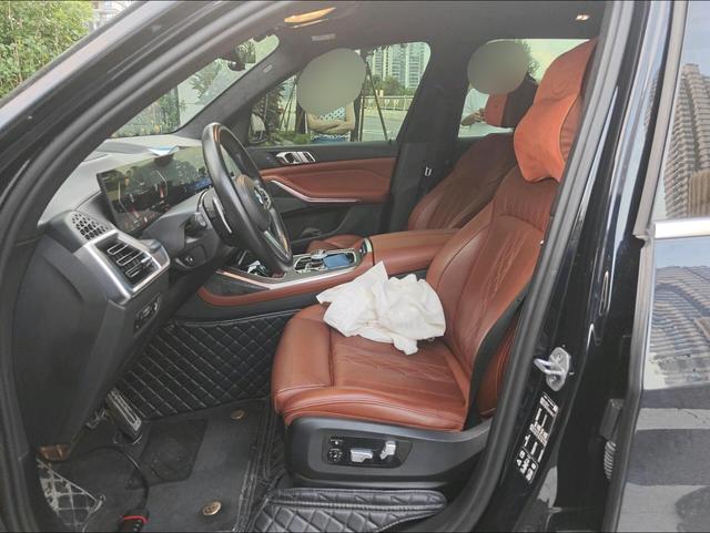 BMW X7 2023 thumb 8