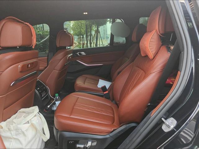 BMW X7 2023 thumb 10