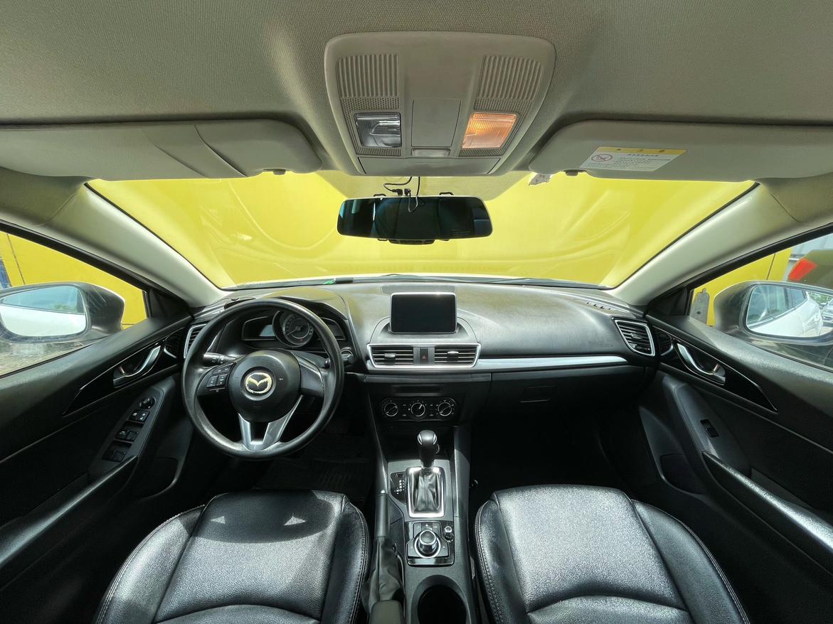 Mazda 3 2016 thumb 5