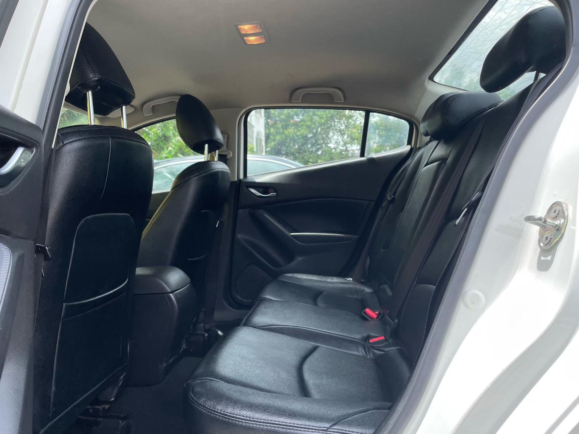 Mazda 3 2016 thumb 7