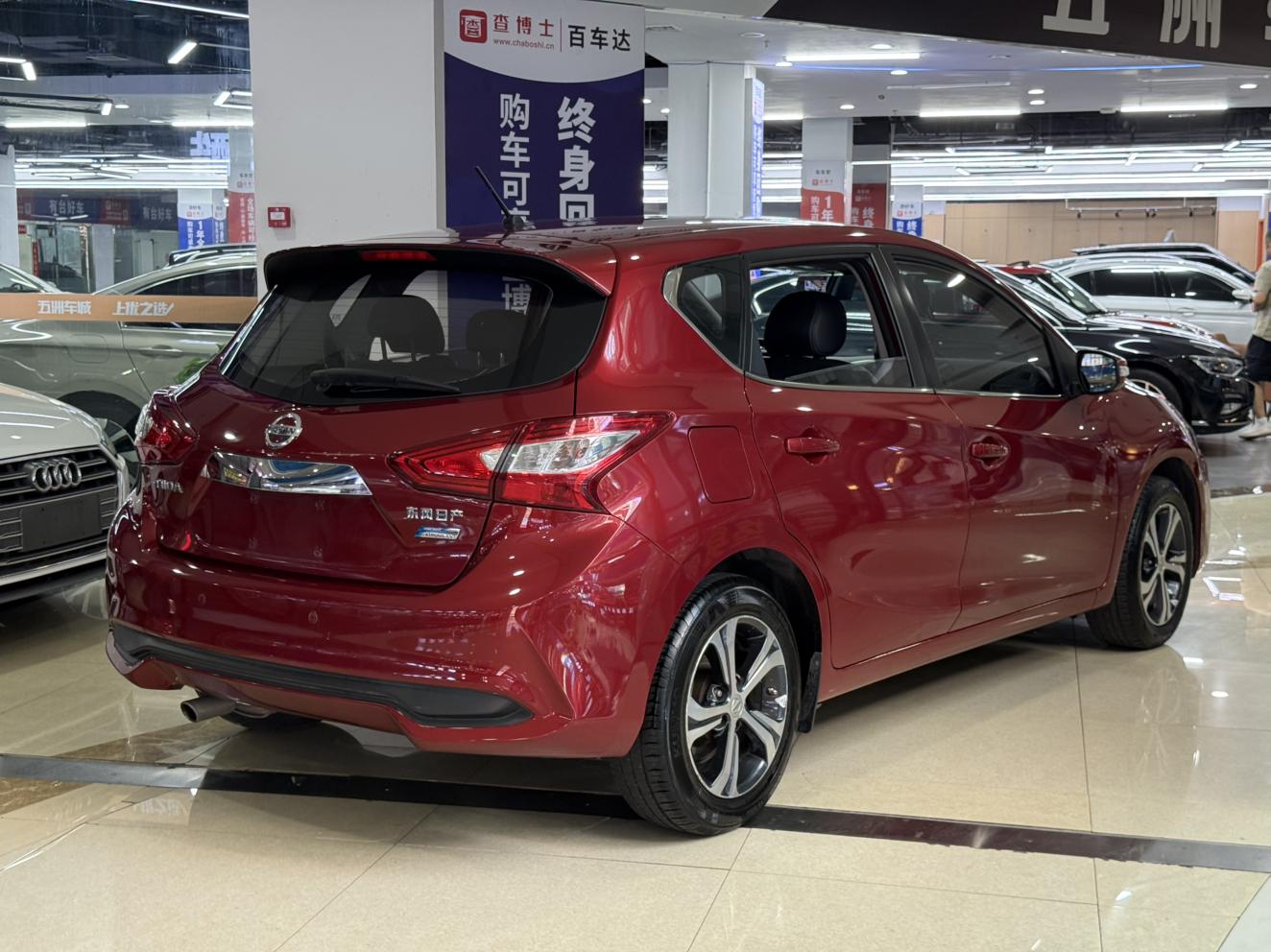 Nissan Tiida 2019 thumb 4