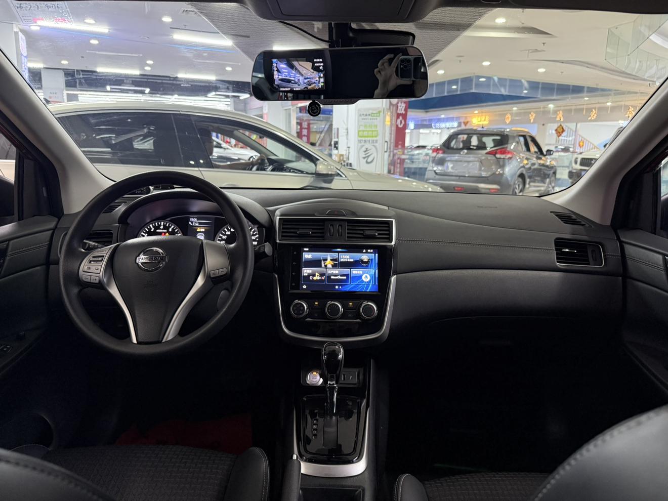Nissan Tiida 2019 thumb 6