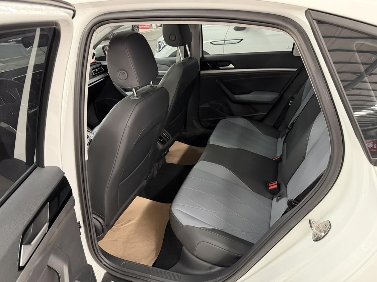 Volkswagen Lavida XR 2024 thumb 12