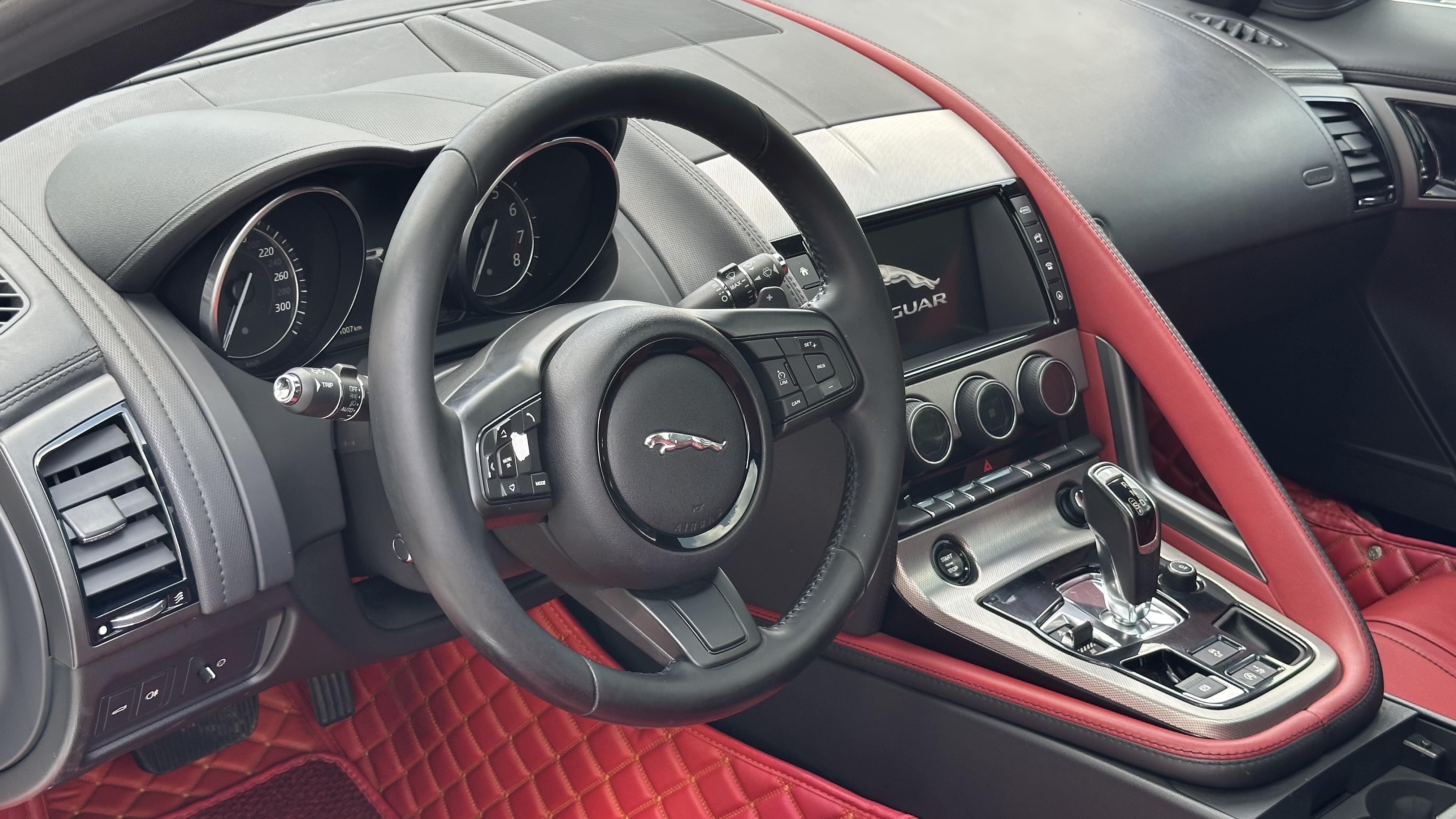 Jaguar F-Type 2016 thumb 9